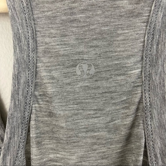 LULULEMON Mini Stripe Hearthered Arctic Grey White Yogi Racerback IV Tank Top - Picture 12 of 13